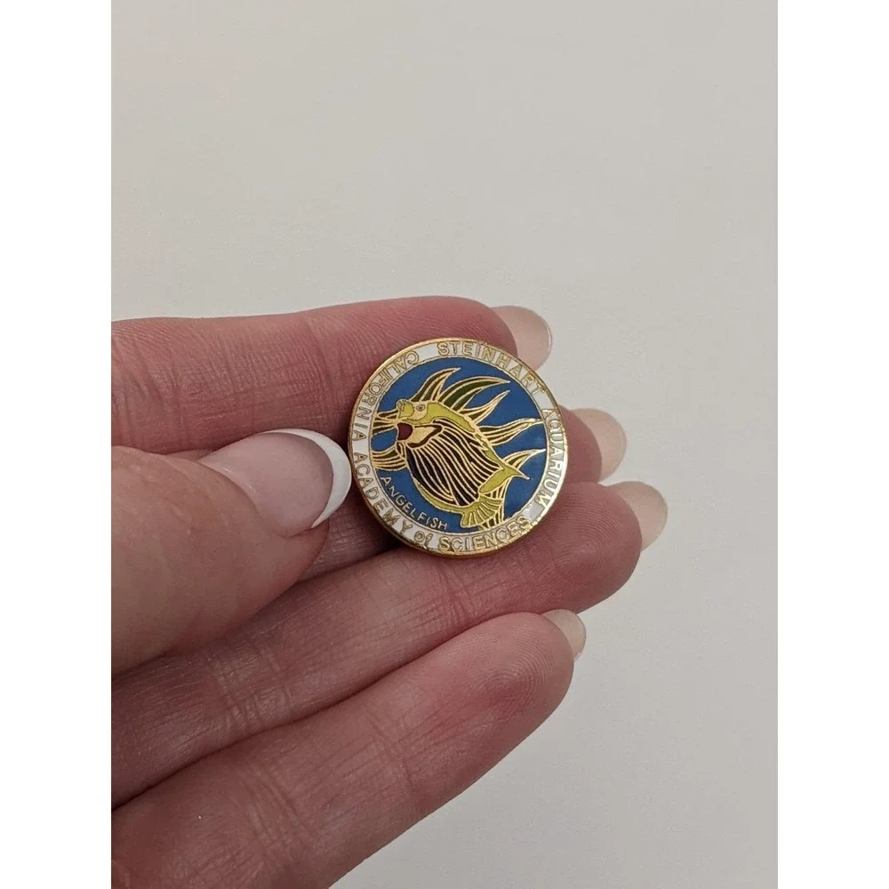 Vintage Steinhart Aquarium Angelfish Lapel Pin California Academy Sciences SF CA